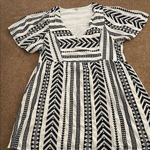 Old Navy Black and White Midi Dress